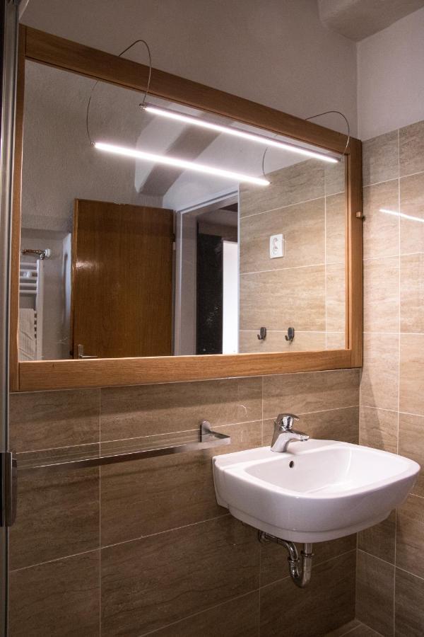 Homestay U Cerneho Kocoura A Zeleneho Stromu *